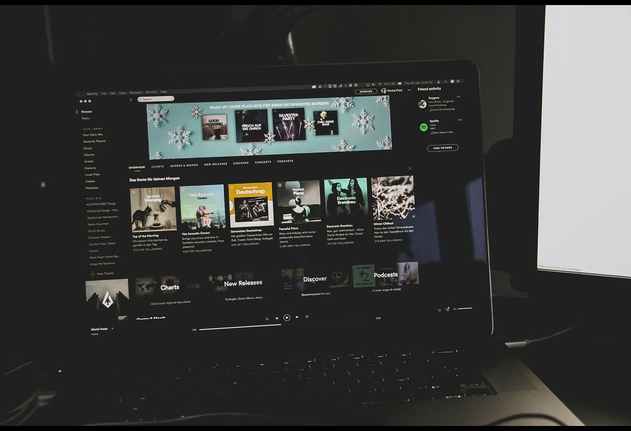 Your topics Multiple stories : Explore content in all formats