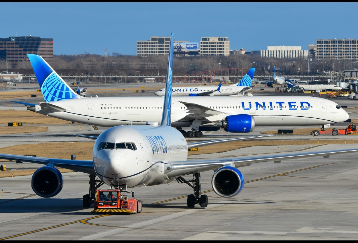 United Airlines Flight UA770 Emergency Diversion Explained