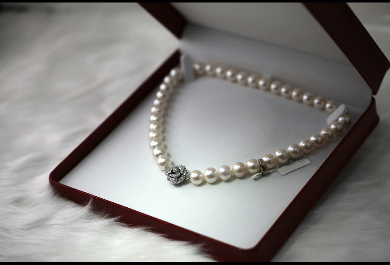 Tsunaihaiya Apache and Japanese Craftsmanship in Wearable Art